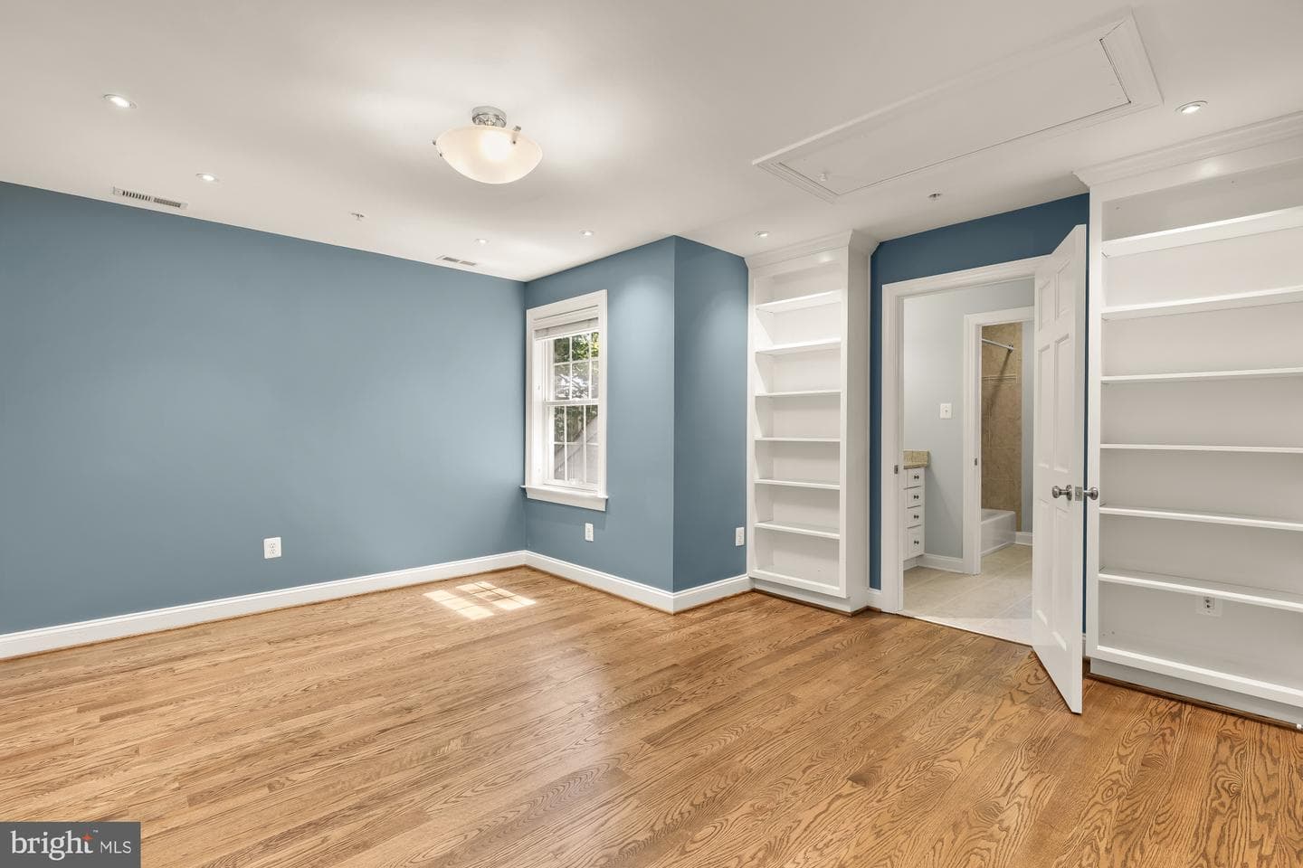 5501 Montgomery Street photo 22