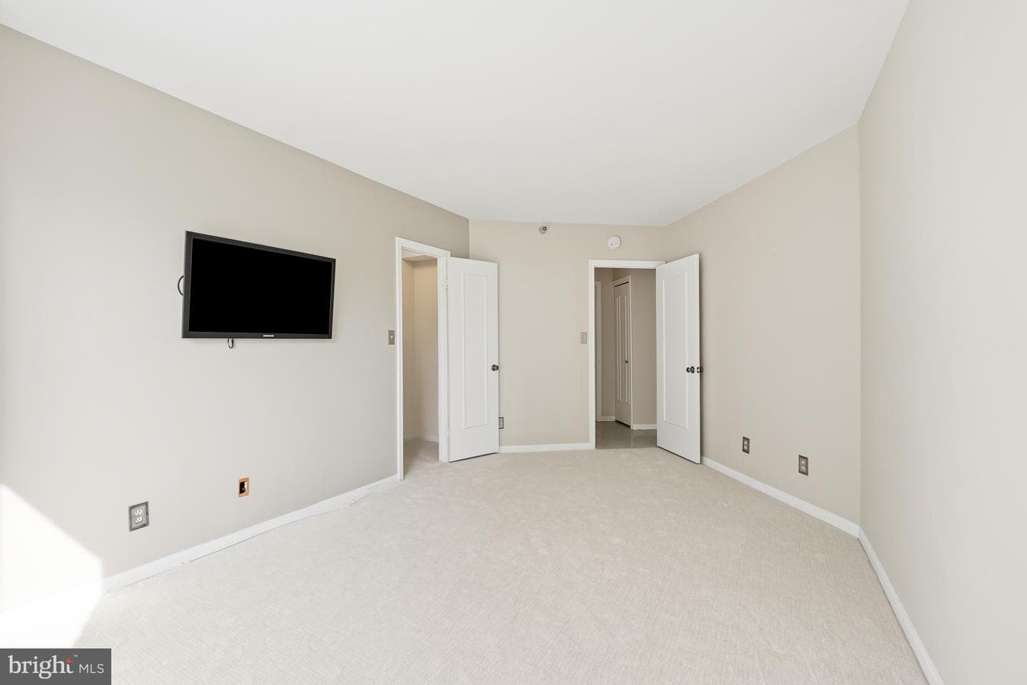 5802 Nicholson Lane #2-607 photo 22
