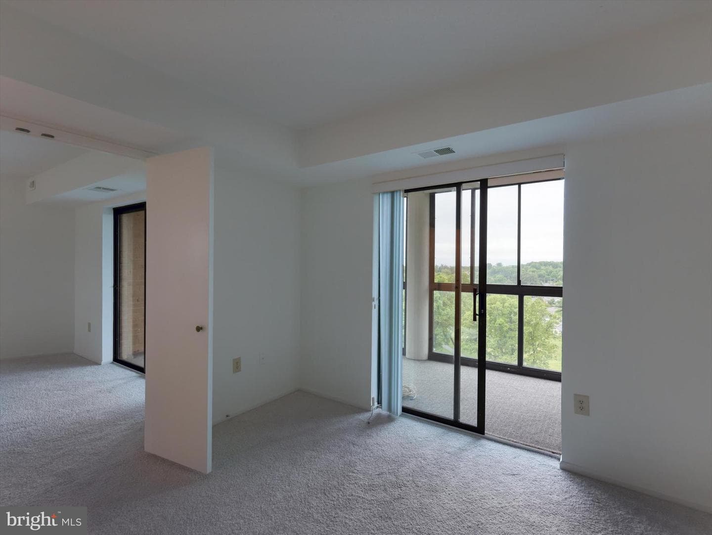 15115 Interlachen Drive #3-1012 photo 19