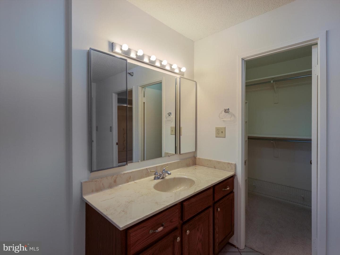 15115 Interlachen Drive #3-1012 photo 33