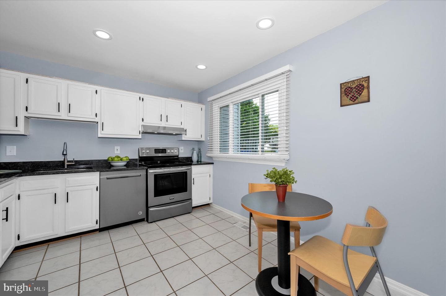 10120 Nightingale Street photo 15