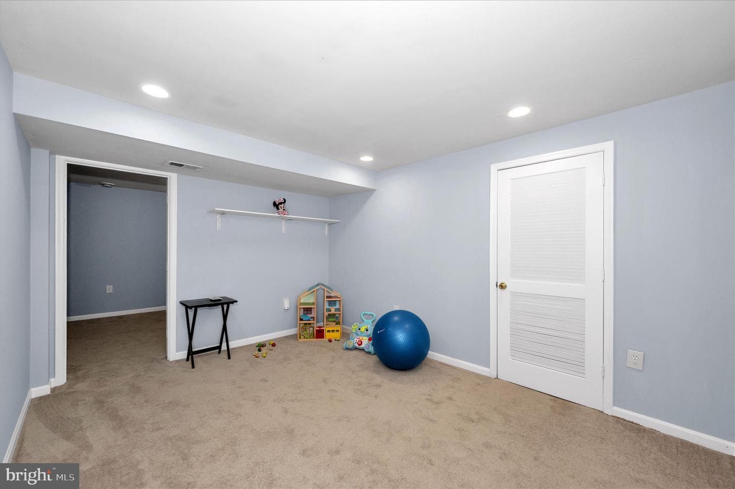 10120 Nightingale Street photo 35