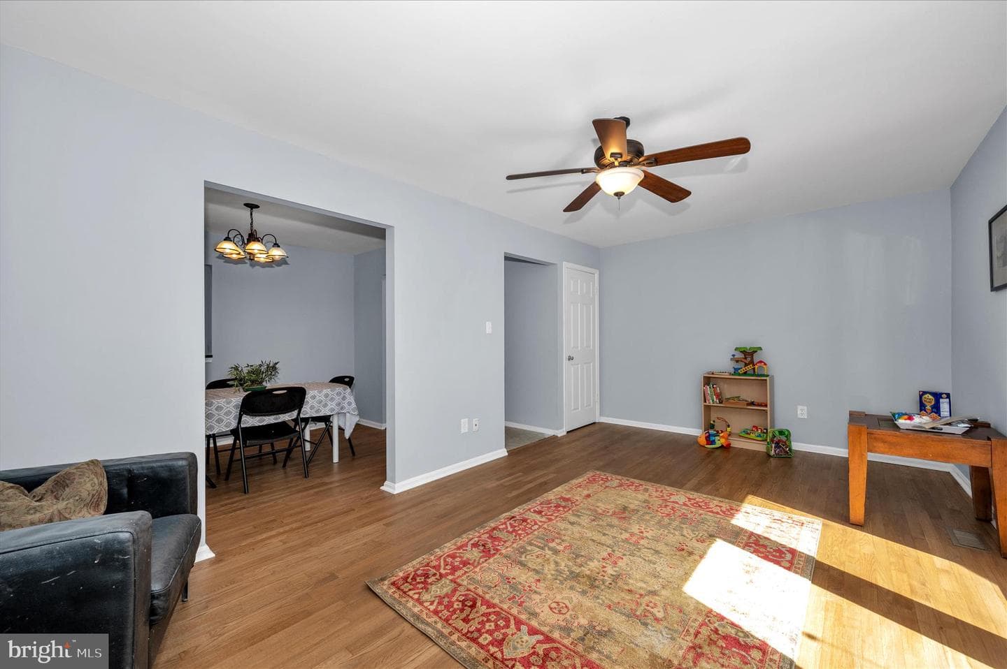 10120 Nightingale Street photo 9
