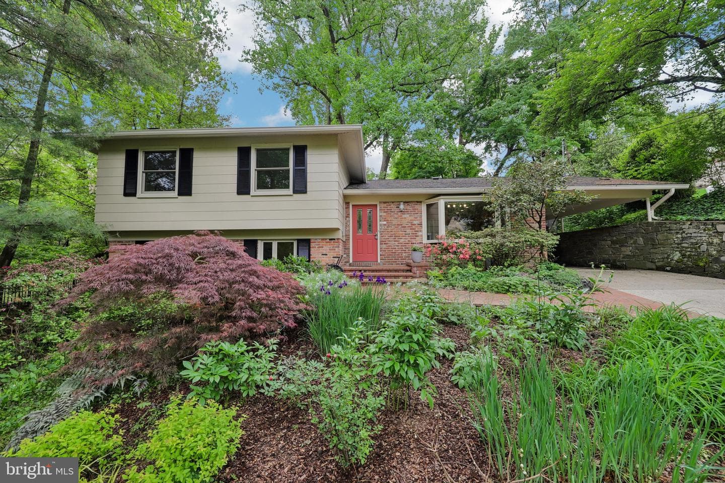 3512 Woodbine Street photo 4