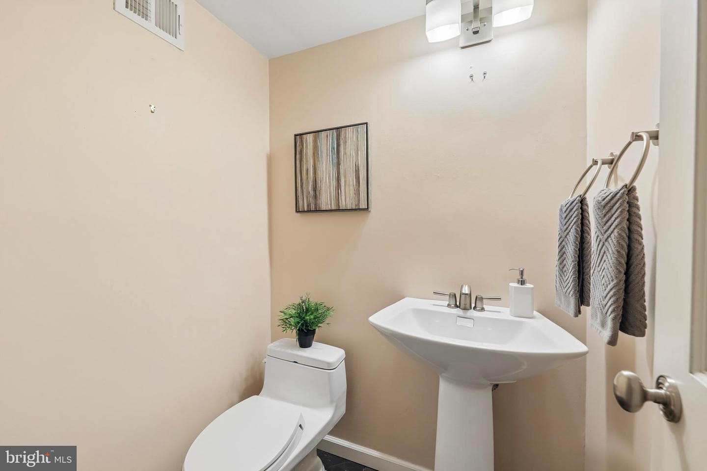 3512 Woodbine Street photo 41