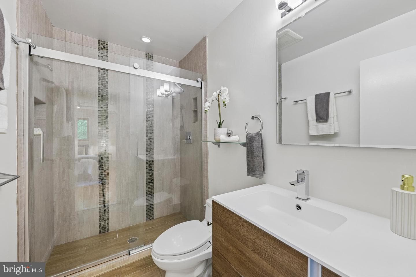 3512 Woodbine Street photo 49