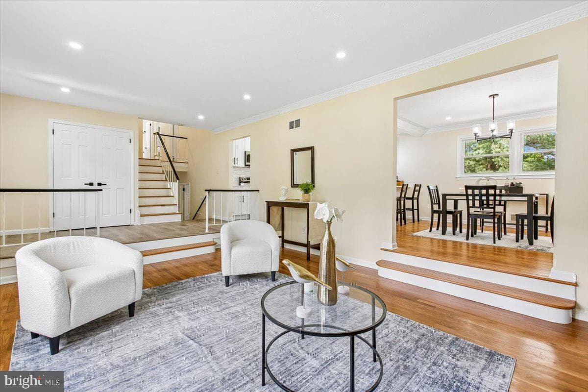1705 Crestview, Potomac