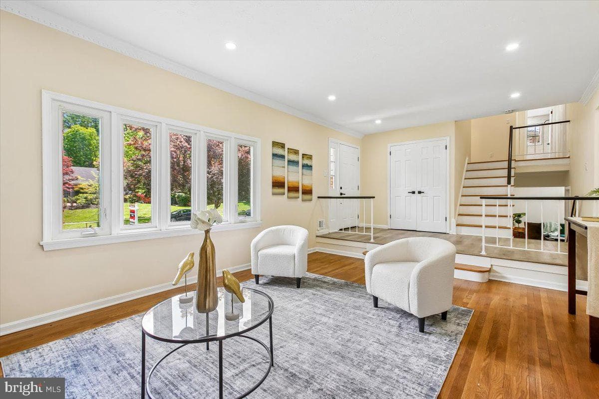 1705 Crestview photo 7