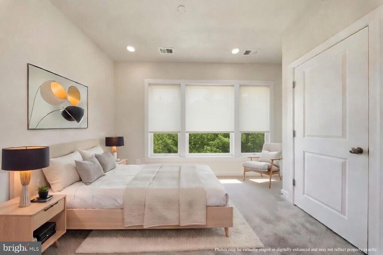 16136 Columbus Avenue photo 8
