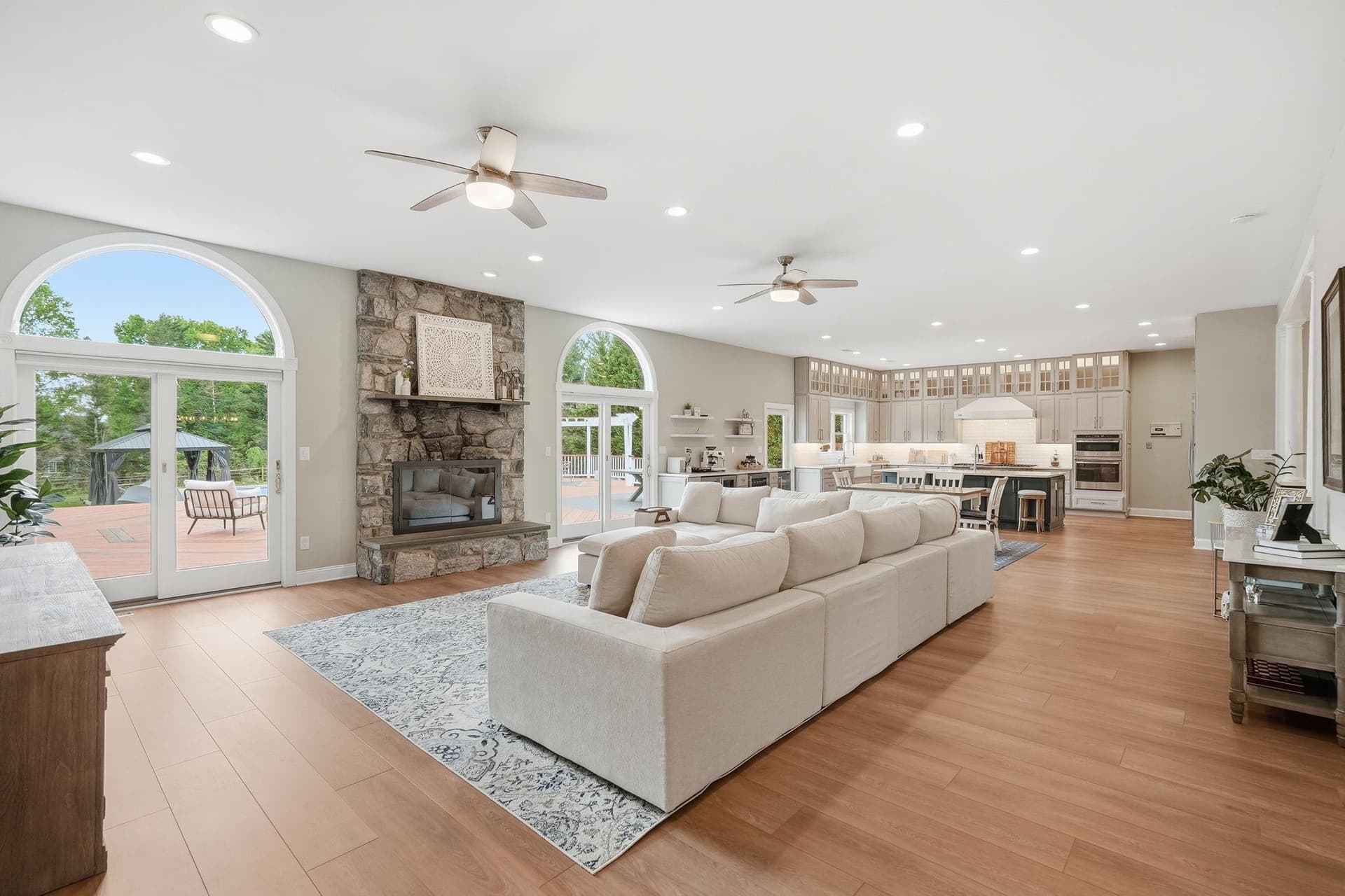 13516 Travilah Road photo 12
