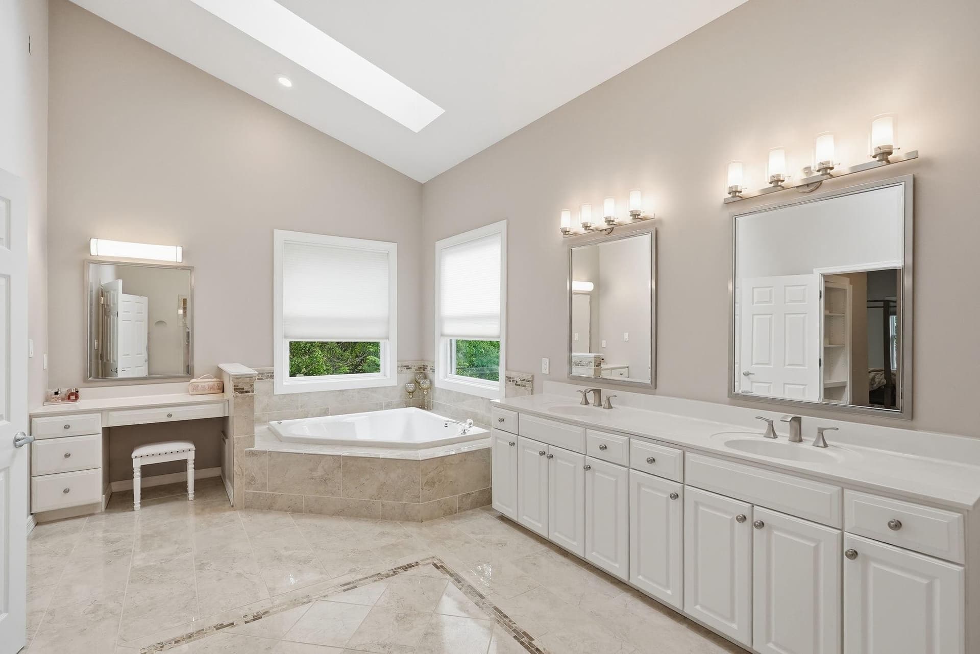 13516 Travilah Road photo 33