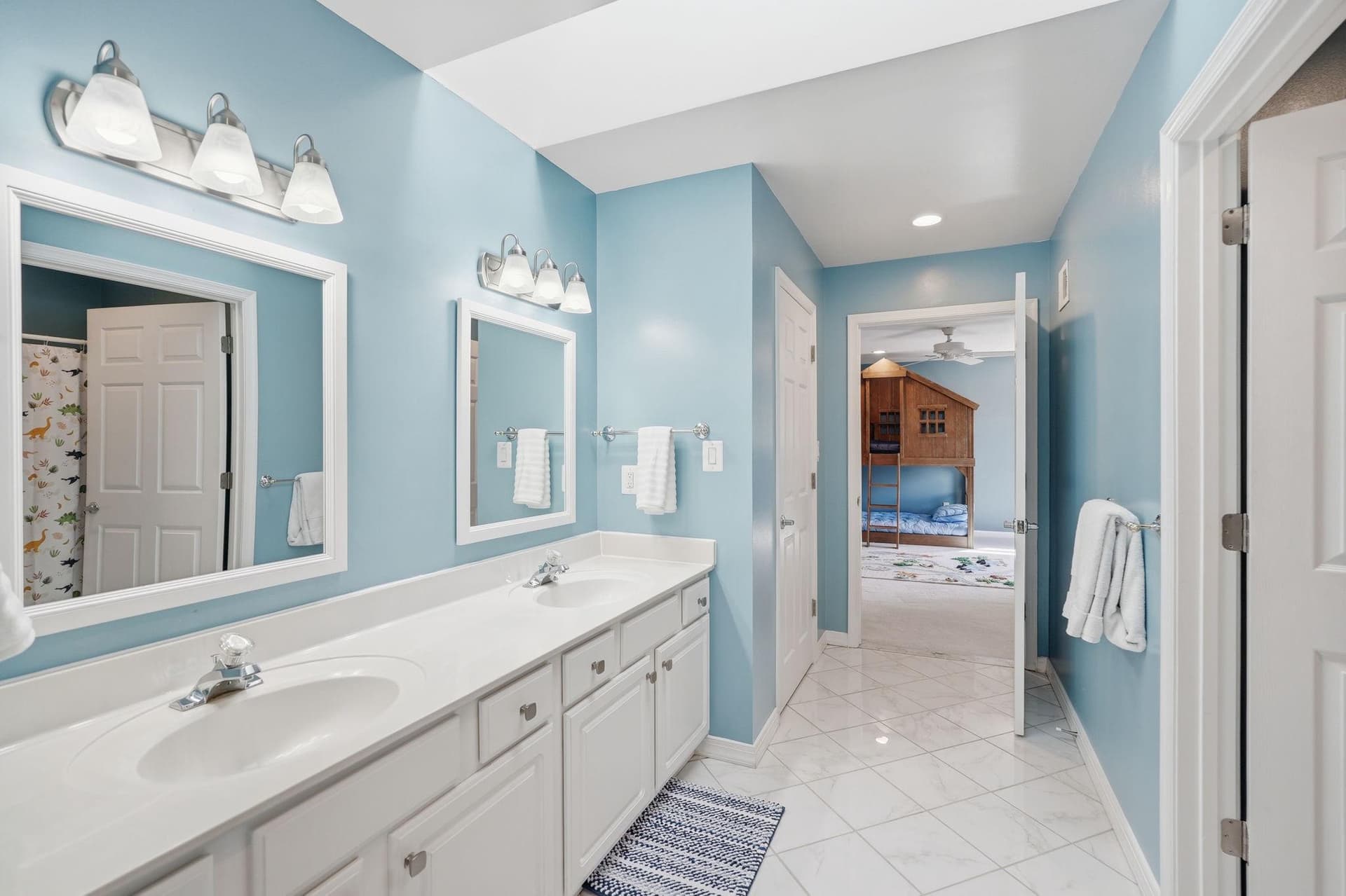 13516 Travilah Road photo 42
