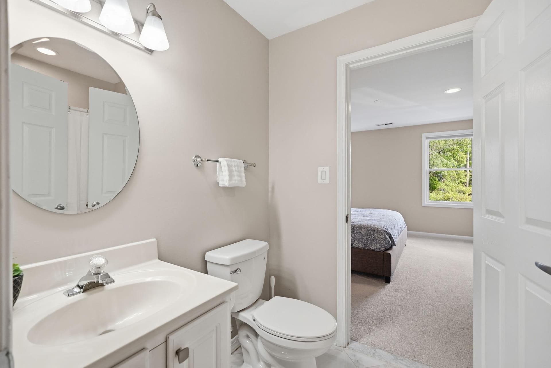 13516 Travilah Road photo 50