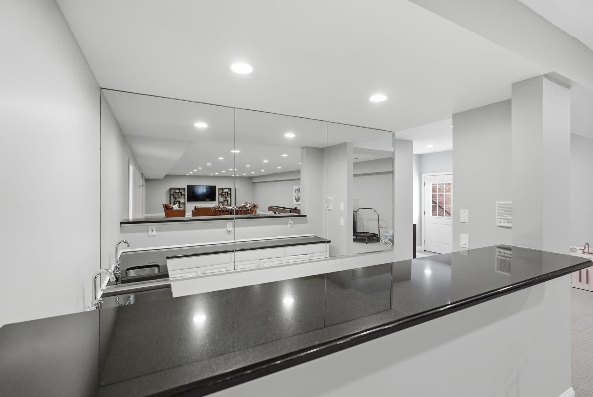 13516 Travilah Road photo 57