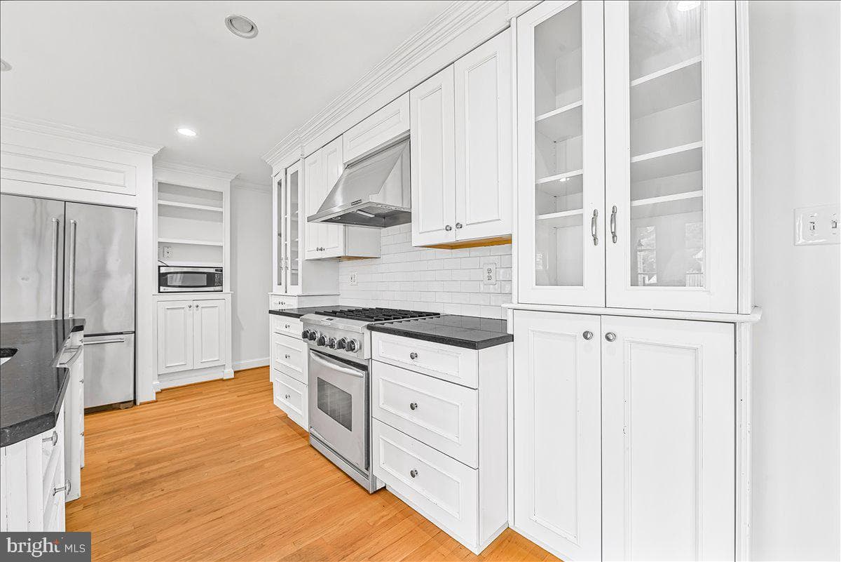 4506 Everett Street photo 21
