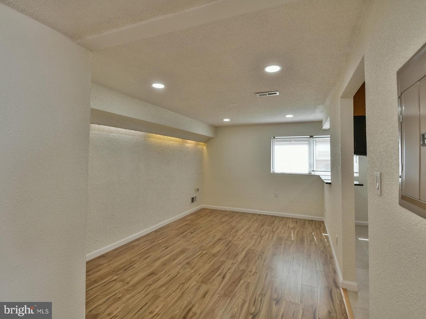 9823 Singleton Drive photo 34