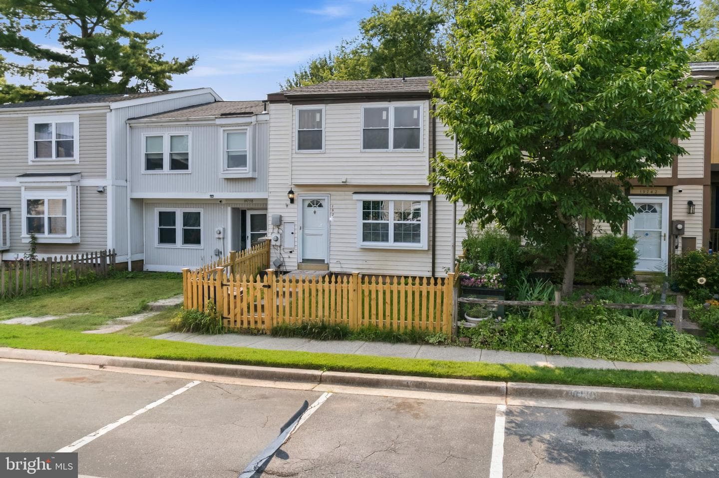 19740 Wootton Avenue photo 3