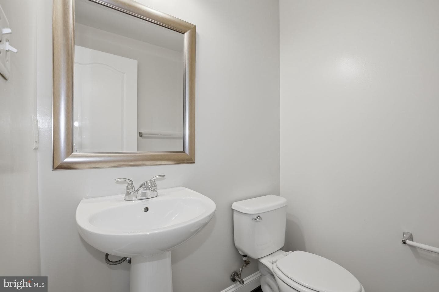 11910 Weybridge Lane photo 13