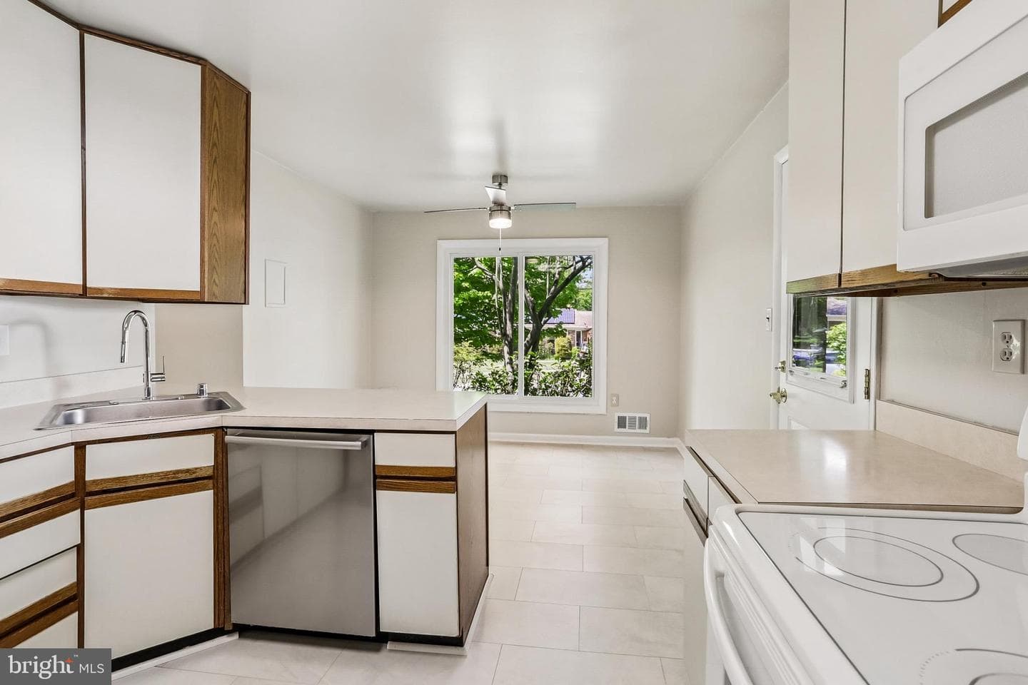 14403 Butternut Court photo 10