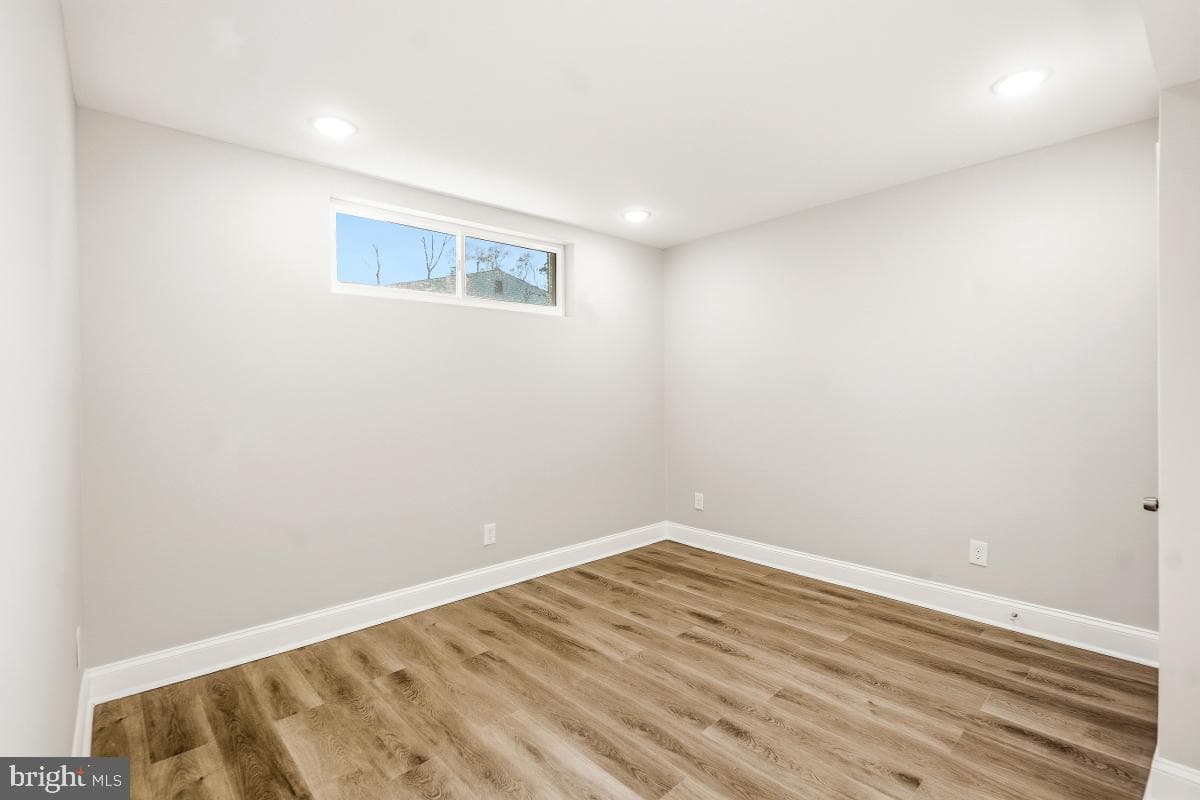 1202 Burton Street photo 28