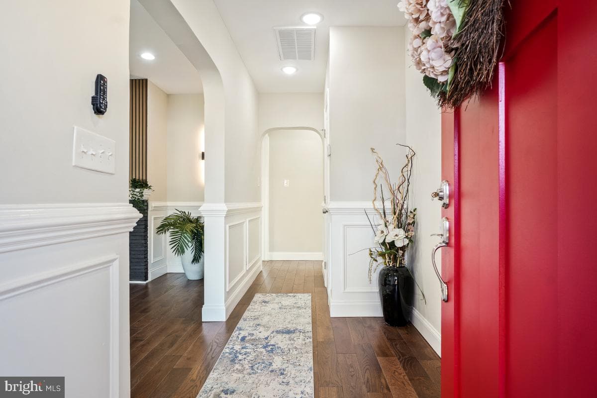 1202 Burton Street photo 3