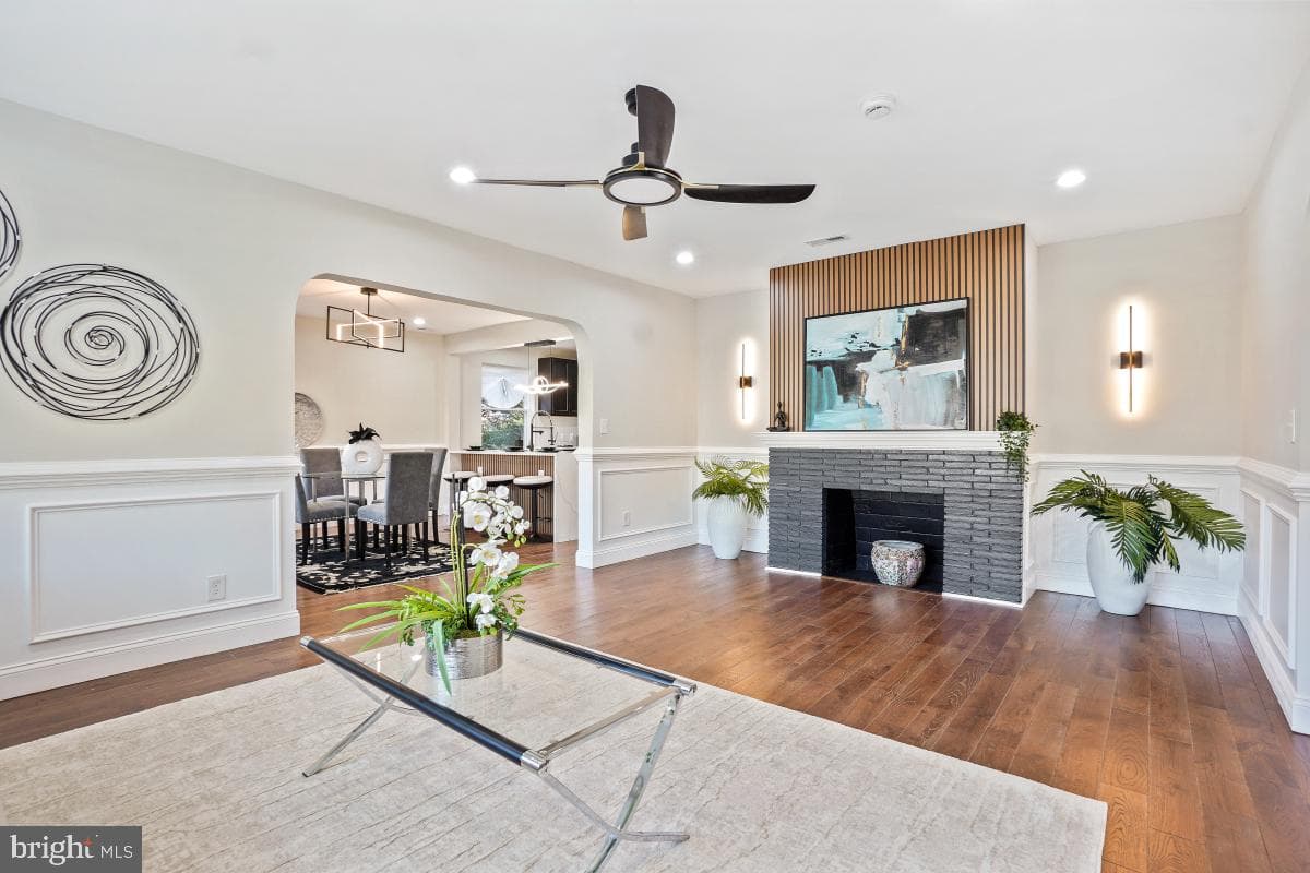1202 Burton Street photo 5