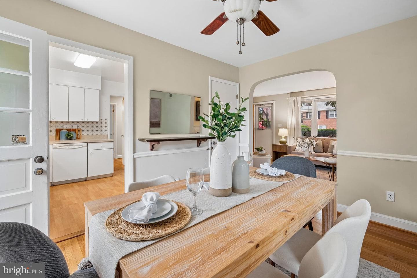 10015 Grayson Avenue photo 10