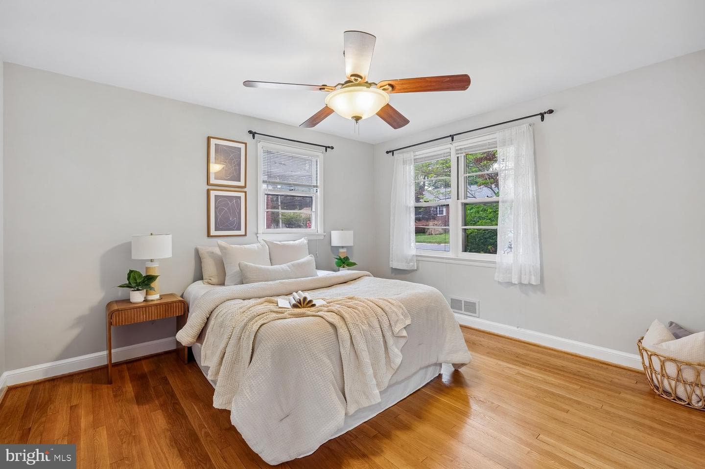 10015 Grayson Avenue photo 18