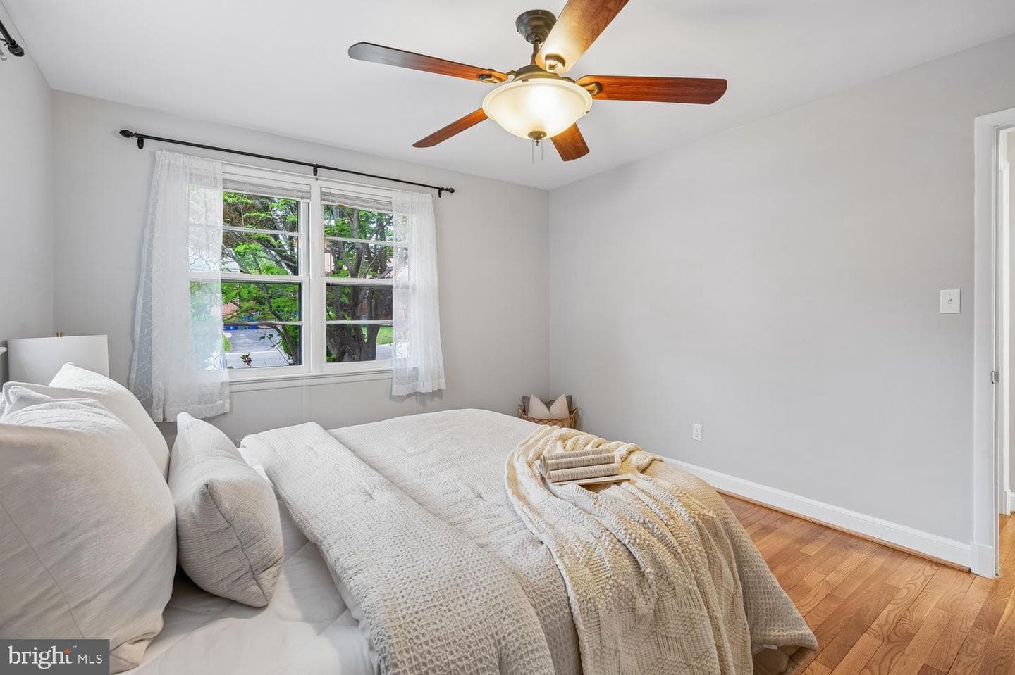 10015 Grayson Avenue photo 19