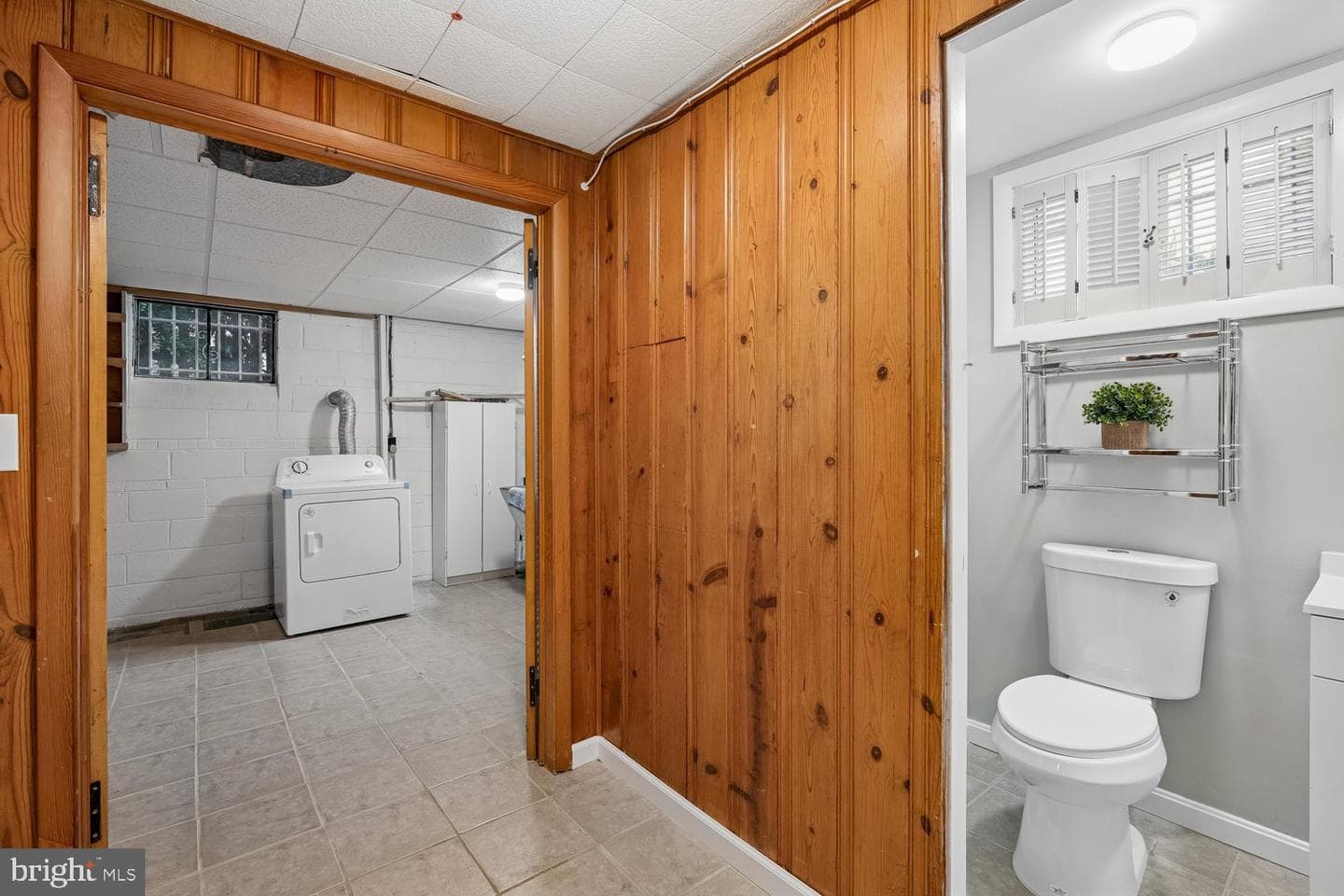 10015 Grayson Avenue photo 36