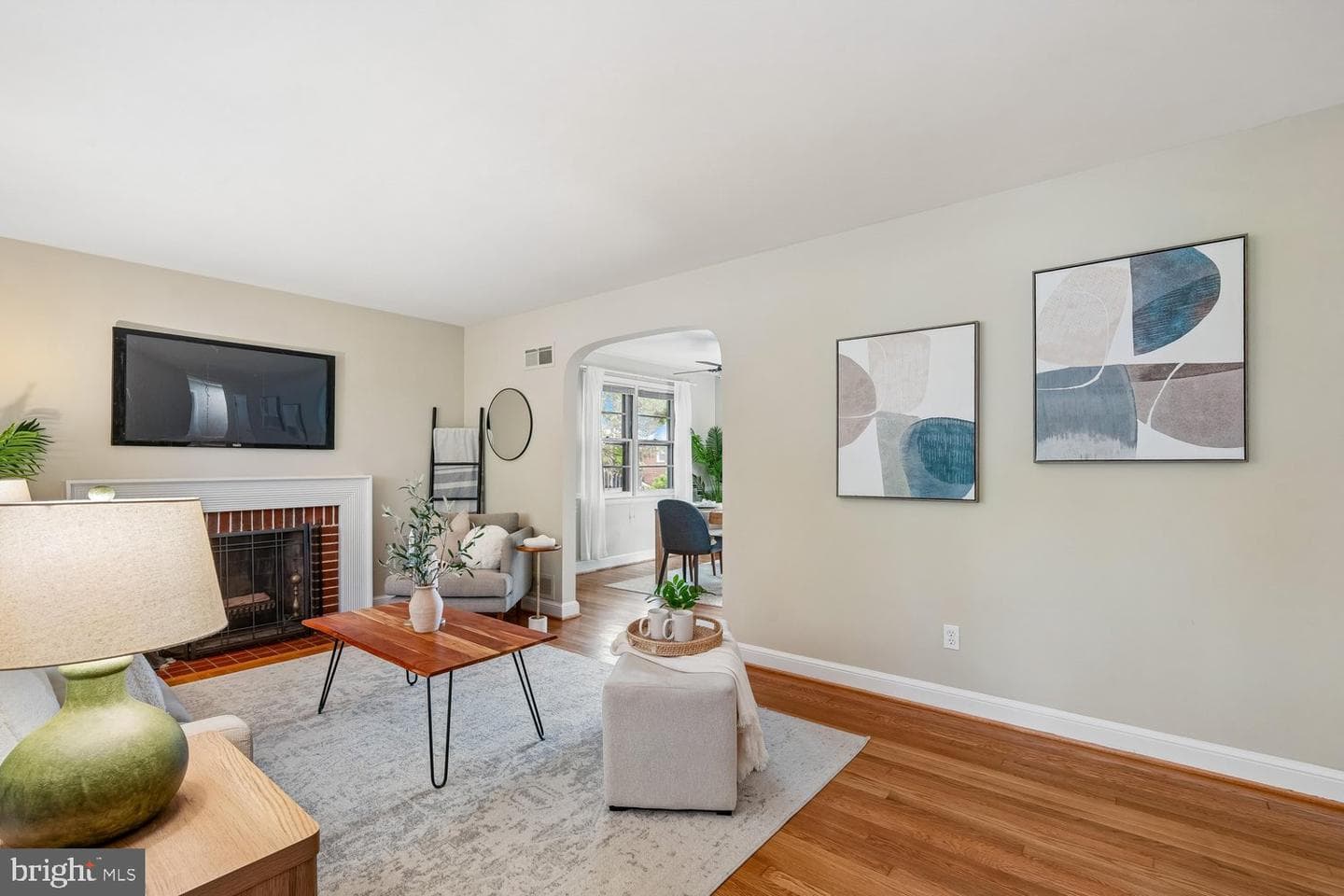 10015 Grayson Avenue photo 4