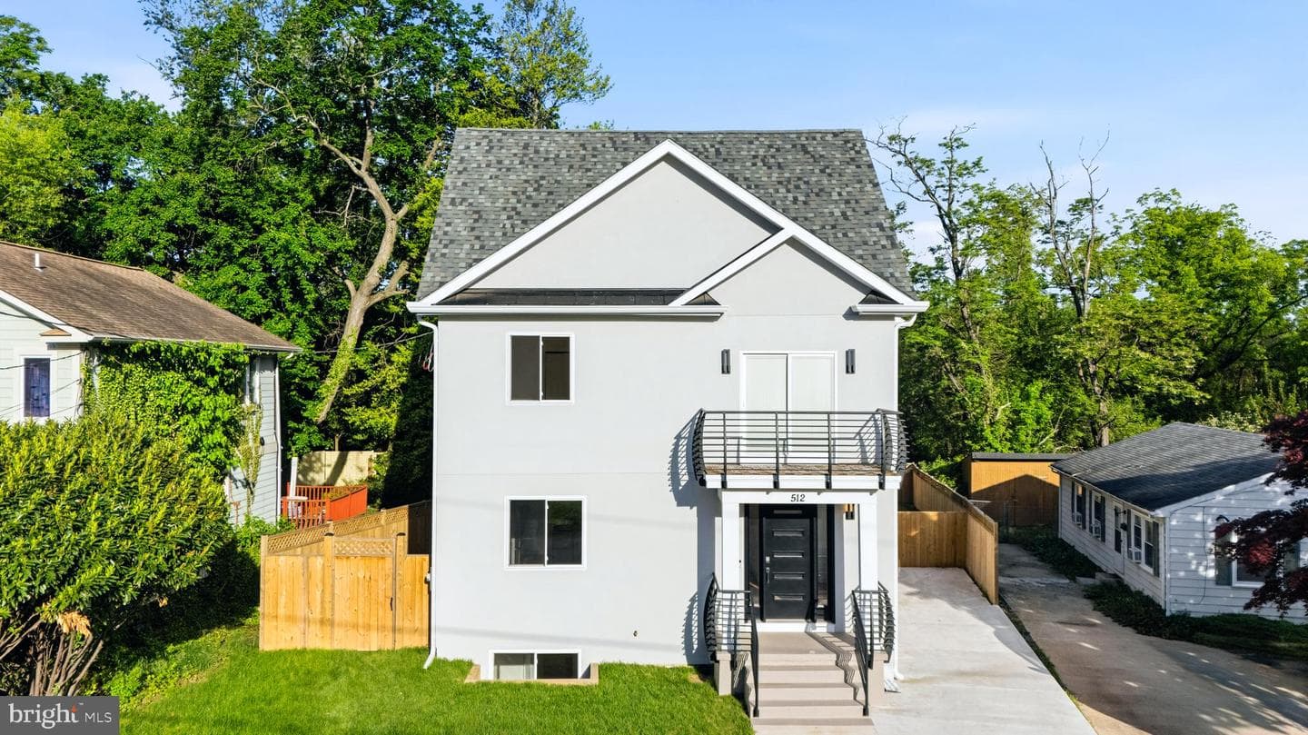 512 Bickford Avenue photo 3