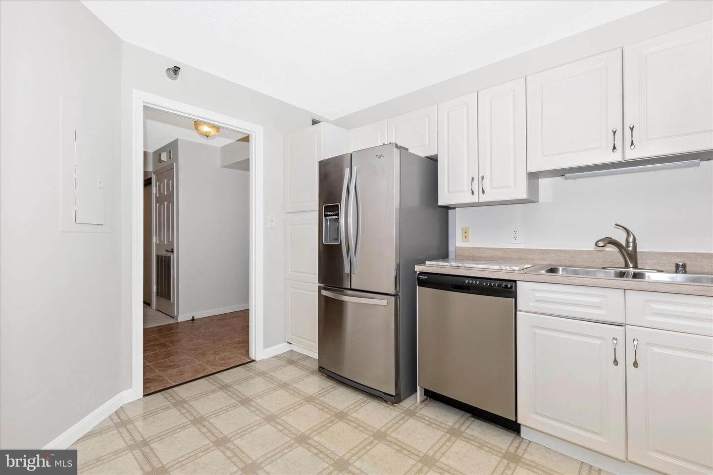 14809 Pennfield Circle #309 photo 4