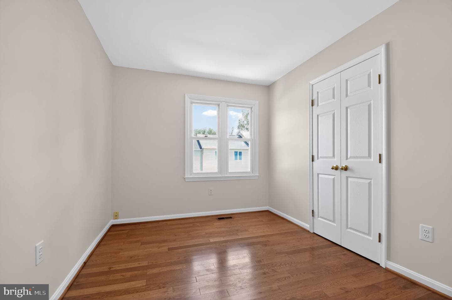 220 Pender Place photo 13