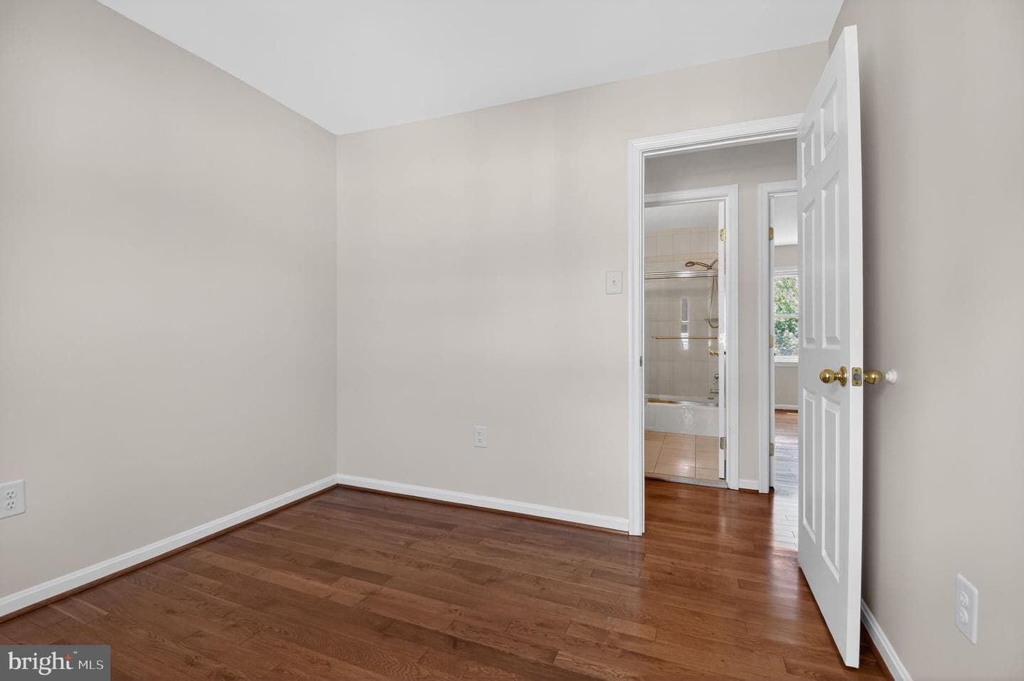 220 Pender Place photo 18