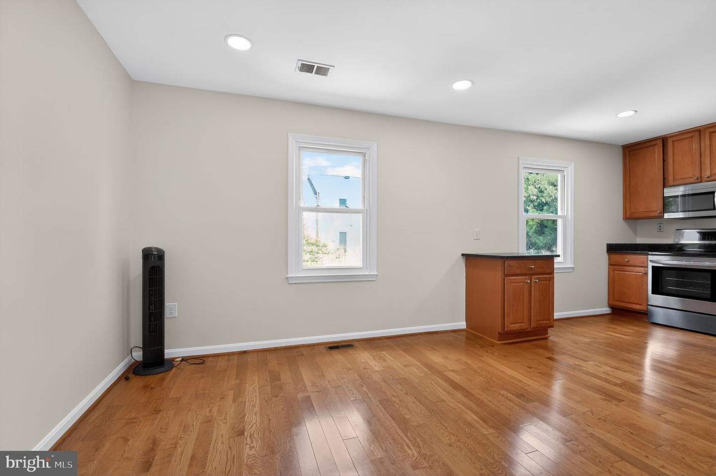 220 Pender Place photo 23