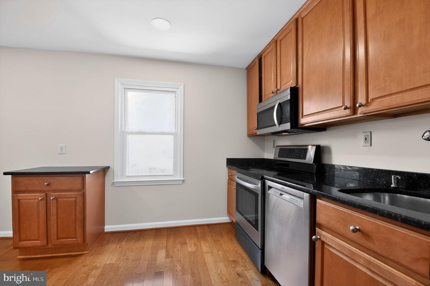 220 Pender Place photo 26