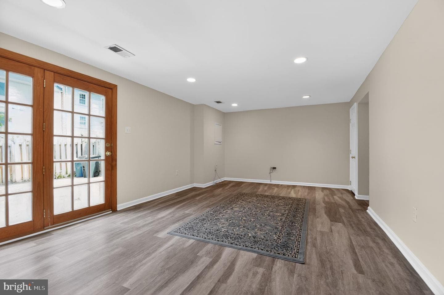 220 Pender Place photo 6