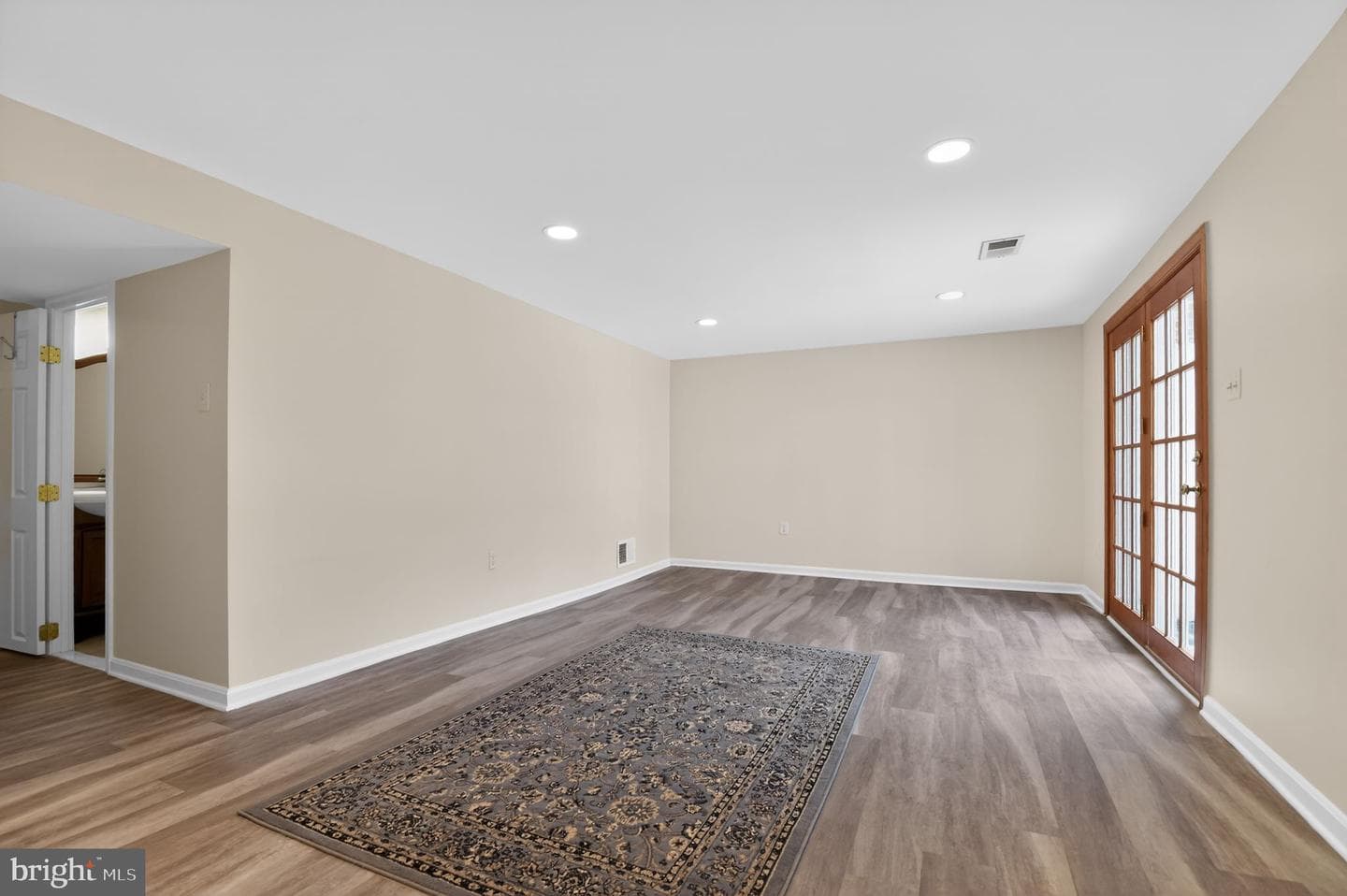 220 Pender Place photo 7
