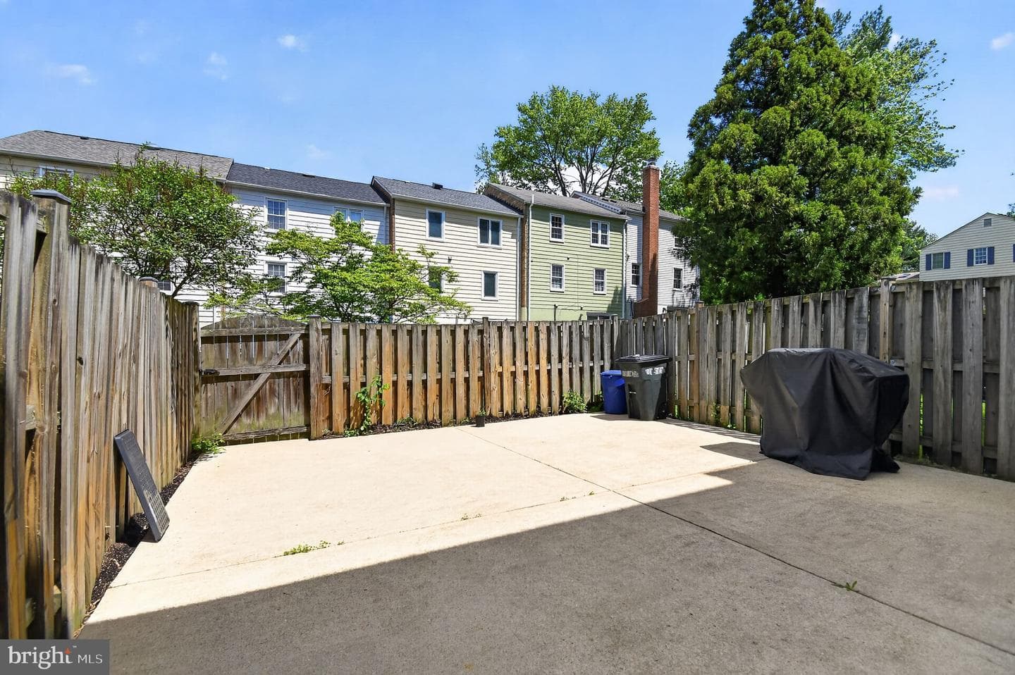 220 Pender Place photo 9