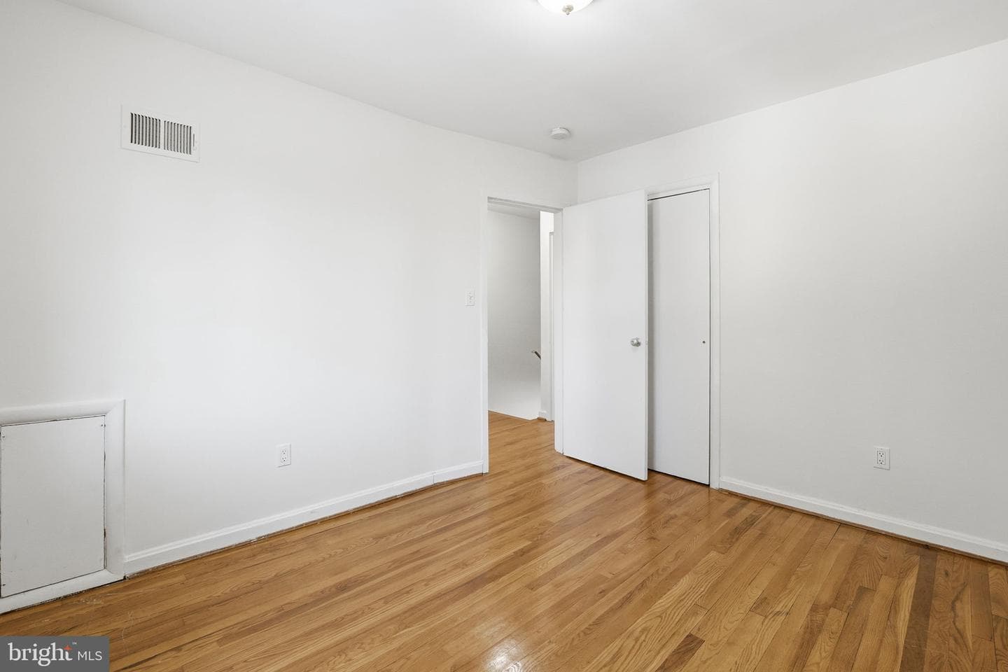 5364 Pooks Hill Road photo 17