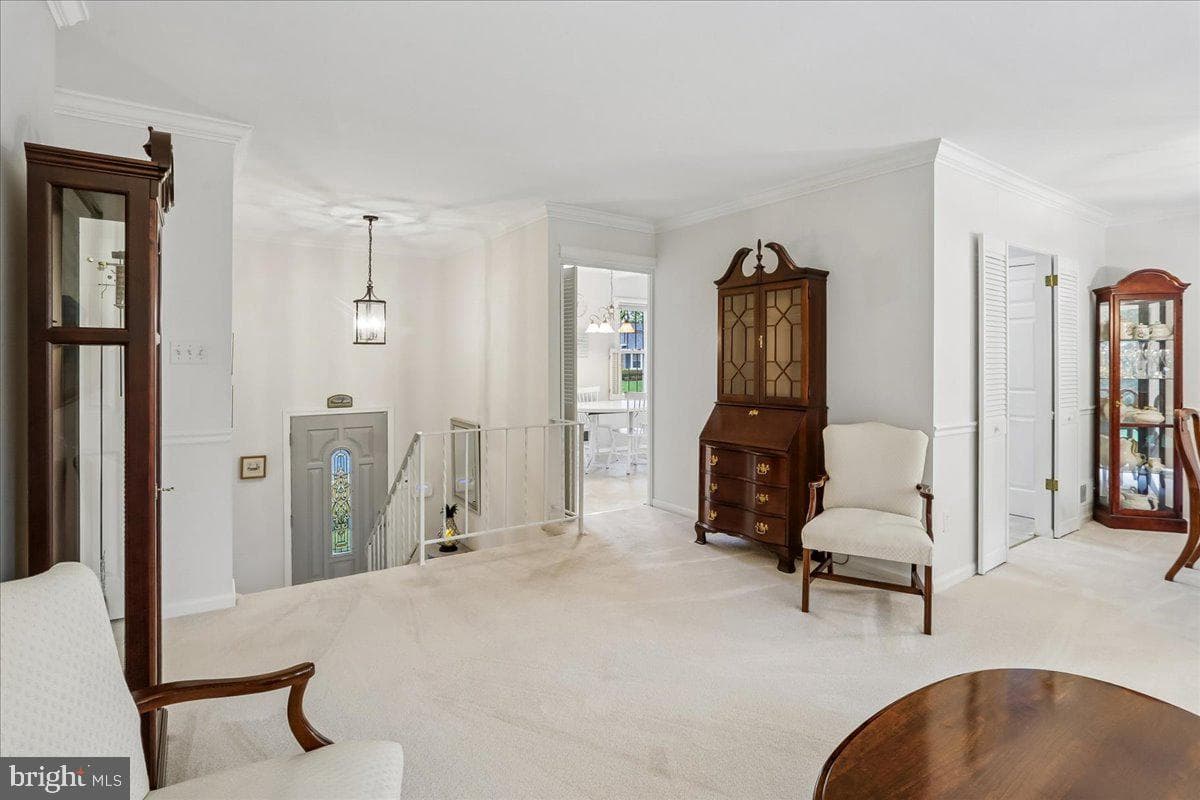18017 Overwood Drive photo 5