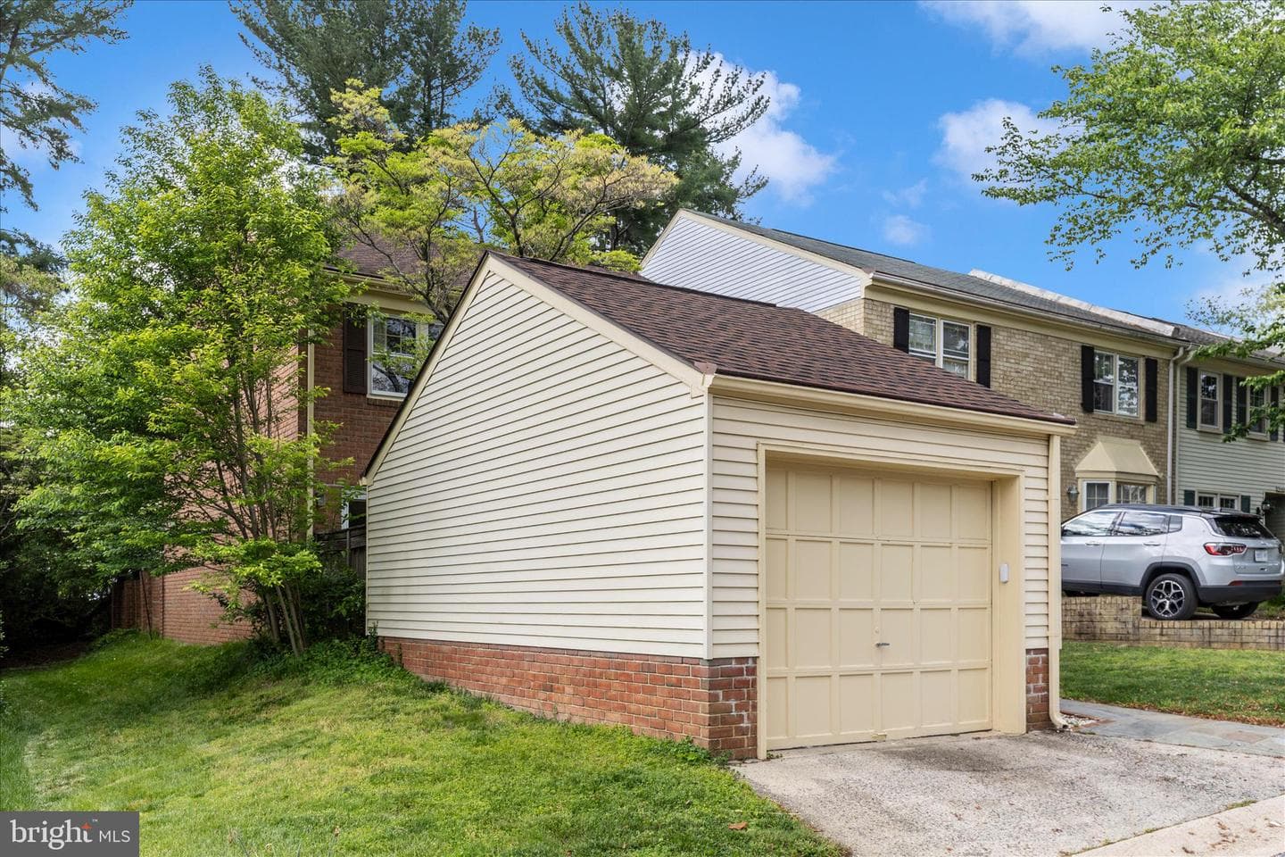 9409 Chatteroy Place photo 35