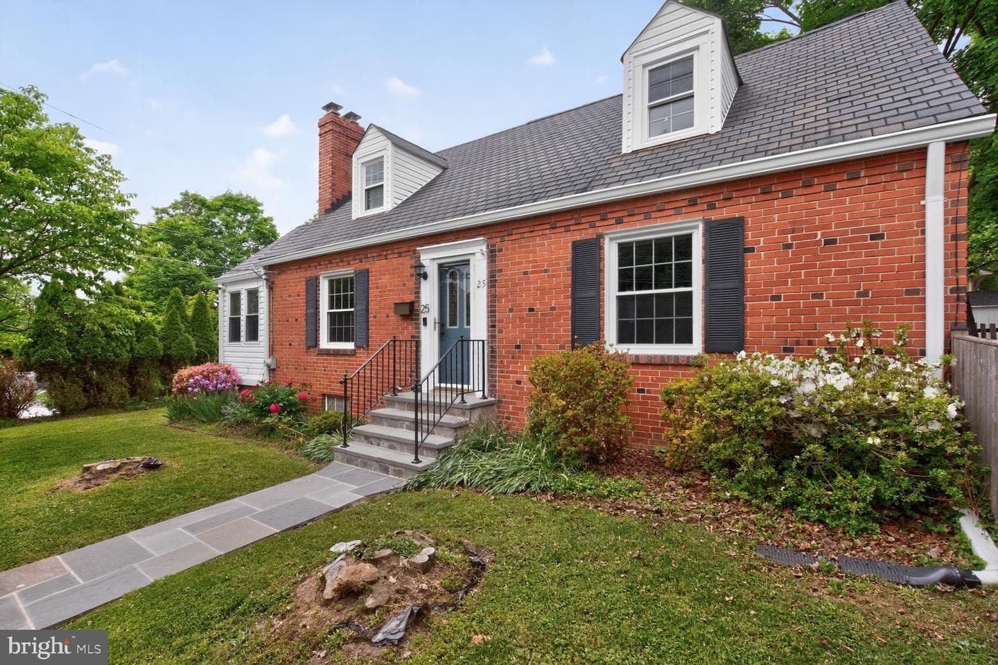 25 Williams Street