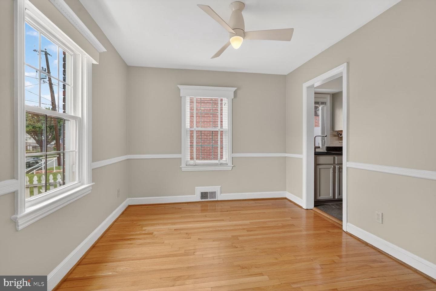 25 Williams Street photo 13