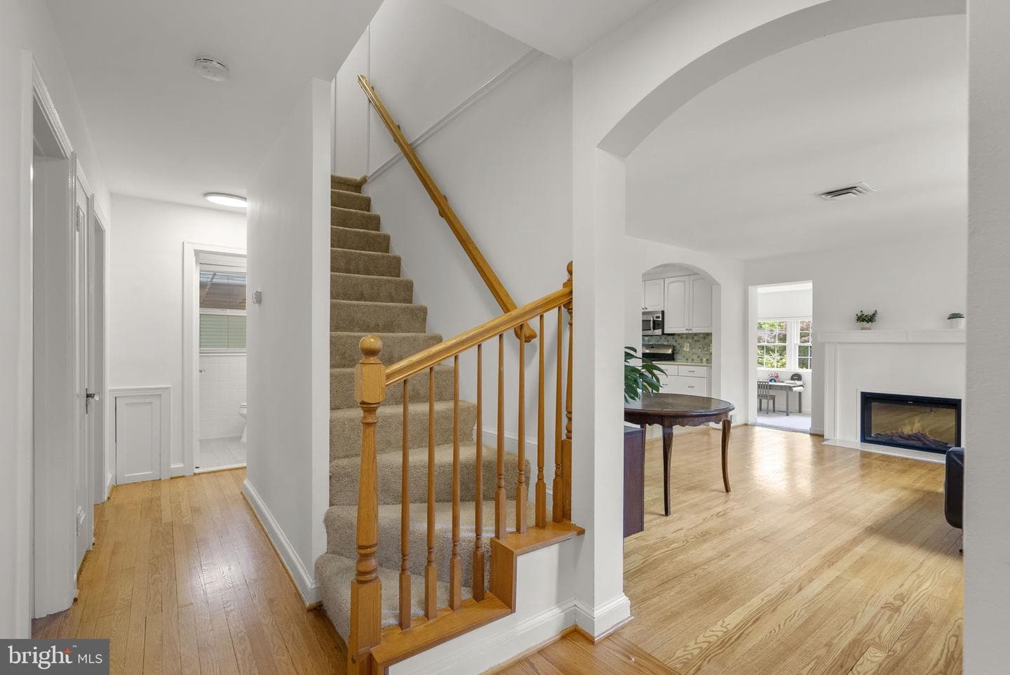 10301 Crestmoor Drive photo 3