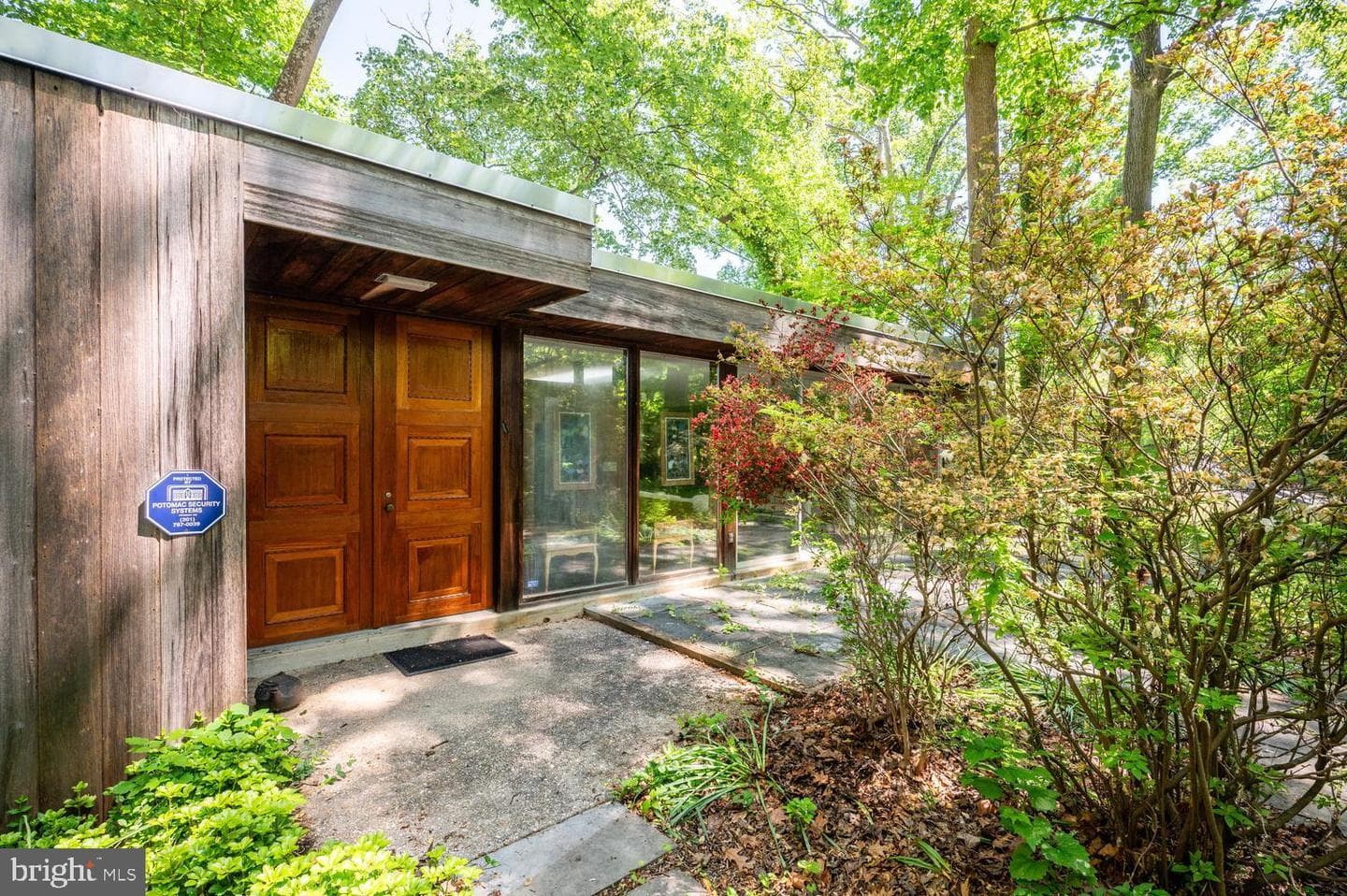 401 Willington Drive photo 3