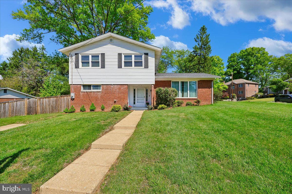 5001 Aspen Hill Rd photo 1