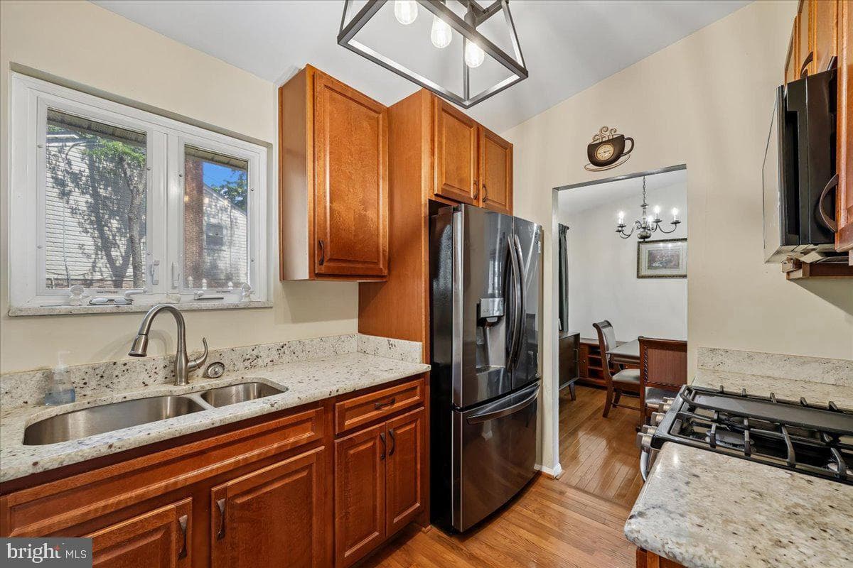 5001 Aspen Hill Rd photo 16
