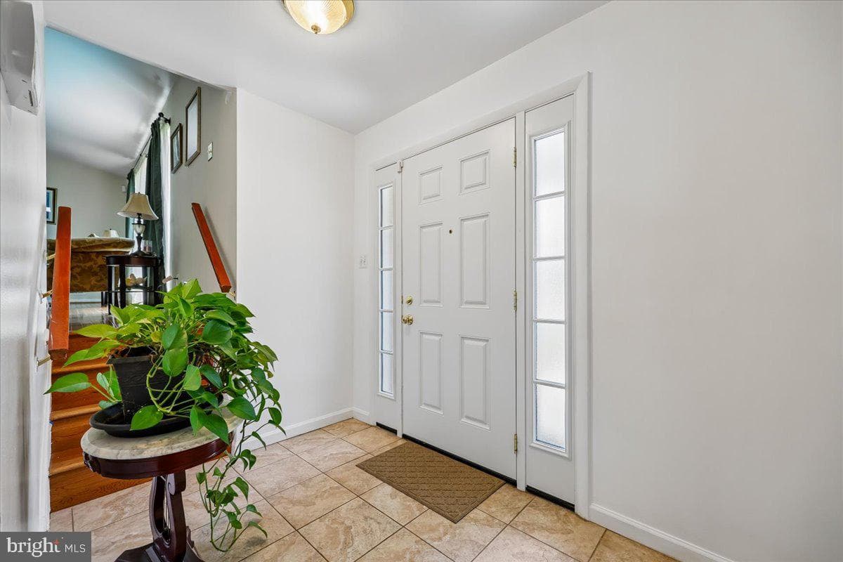 5001 Aspen Hill Rd photo 4